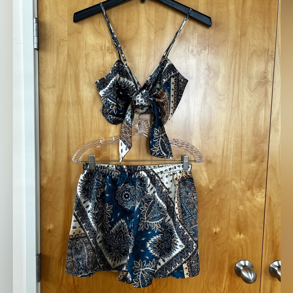 Cider Floral silk Patterned matching set